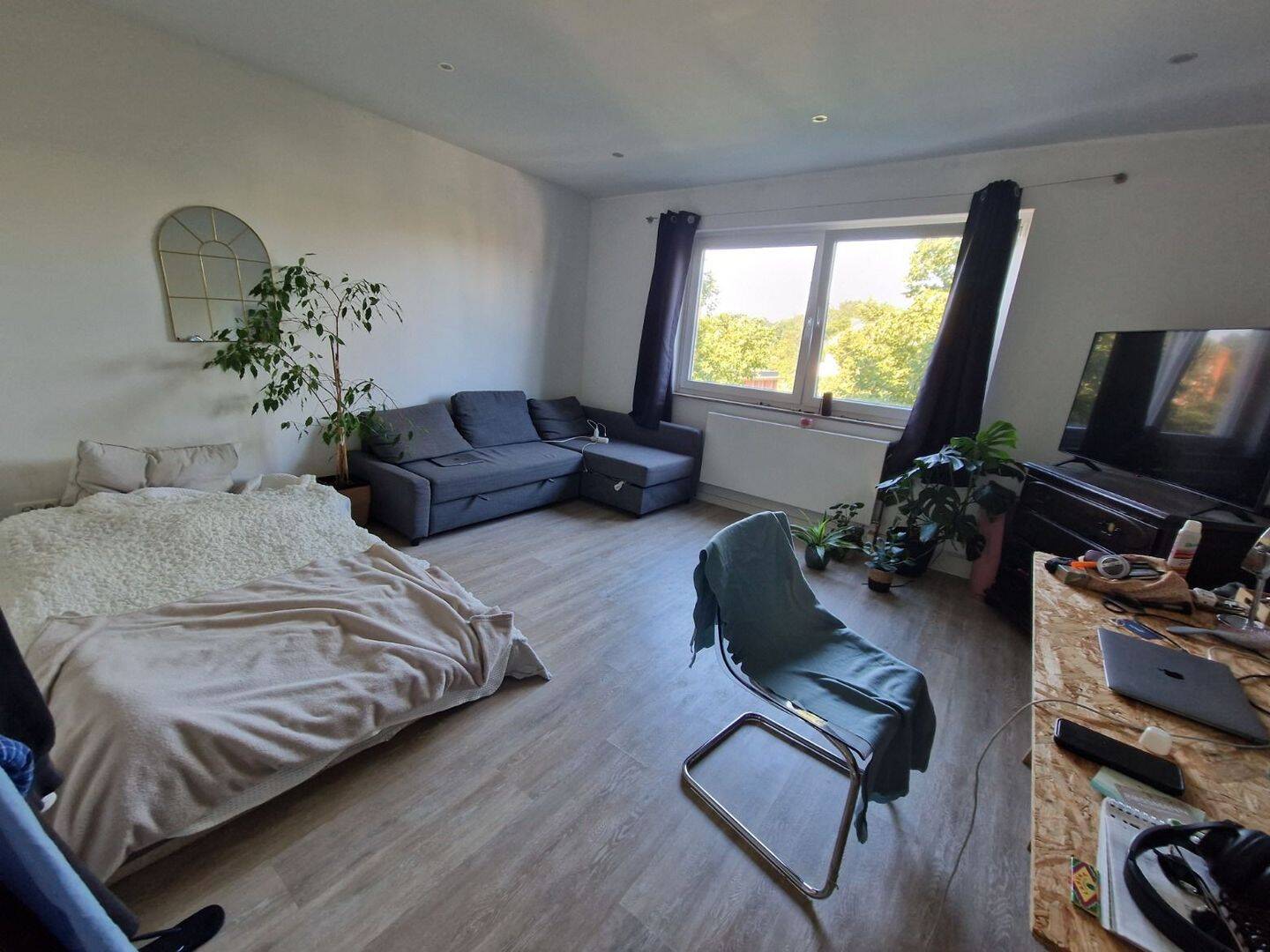 Neue WG-Bewohner gesucht! Wohnung mit 3 Schlafzimmern sucht 3 neue Bewohner