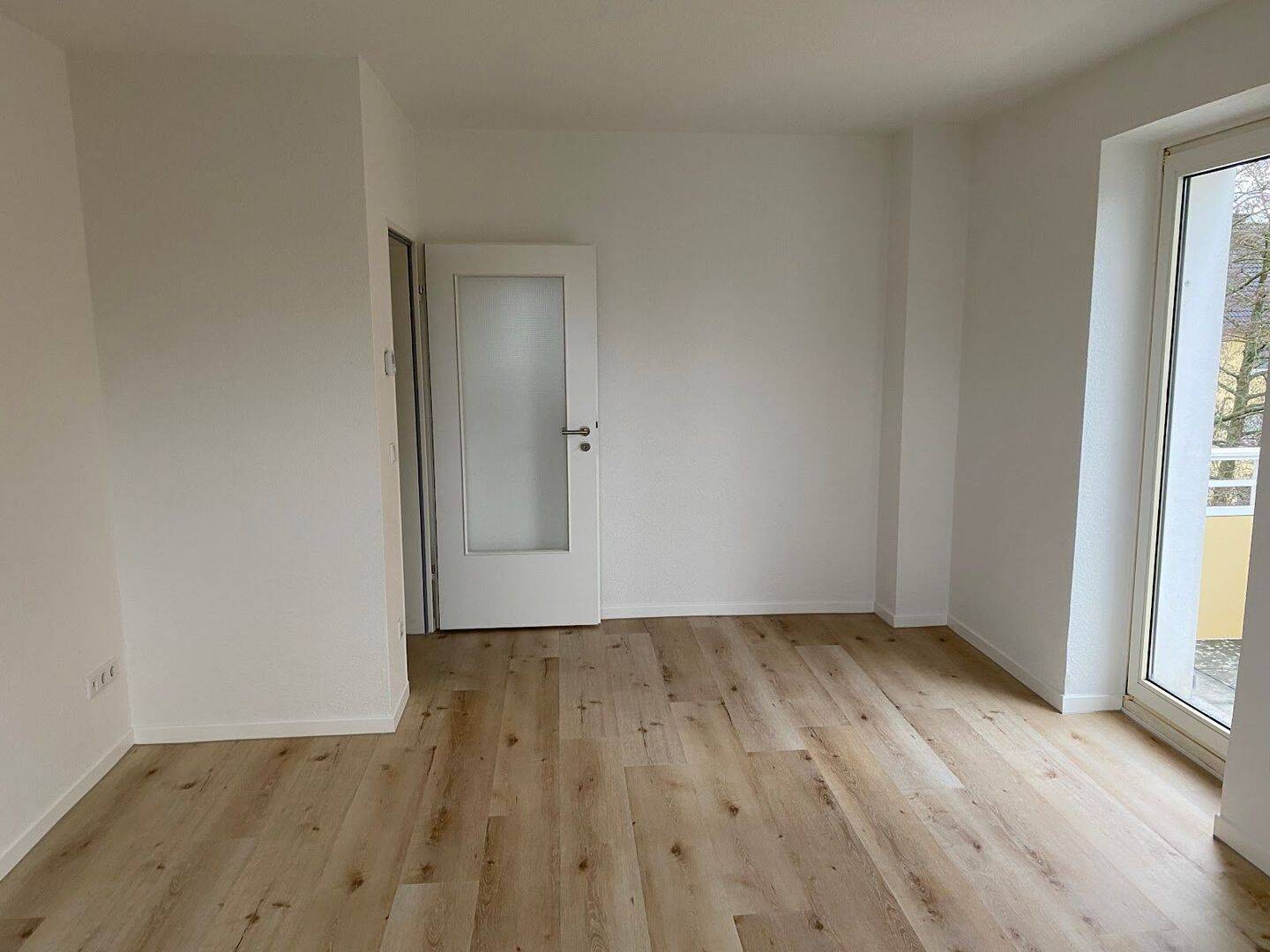WWS – Wunderschöne 2-Zimmer Wohnung mit Balkon, 32051 Herford