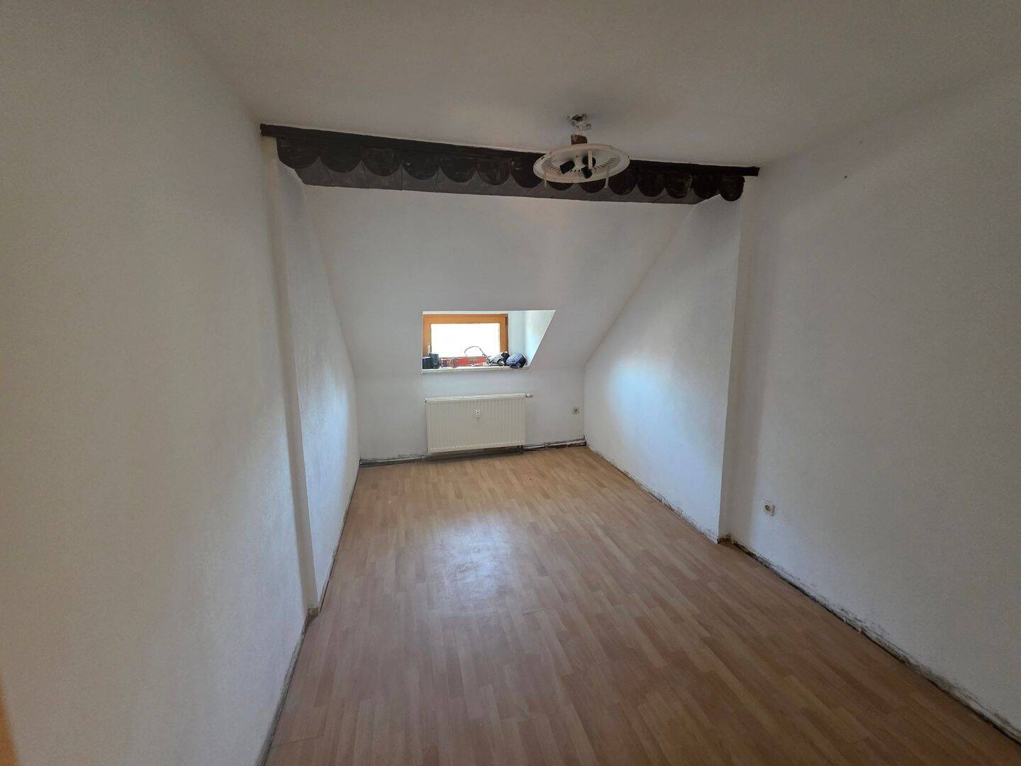 gemütliche 2 Zimmer Wohnung mit Badewanne, 6729 Elsteraue