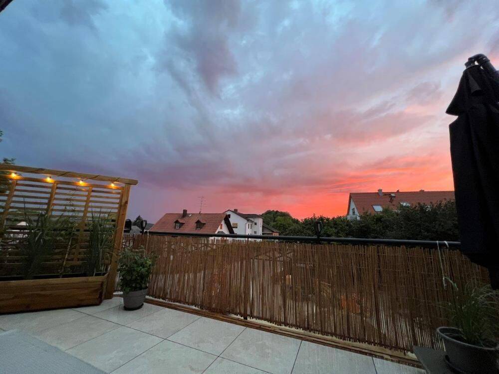 Ch.Schülke Immob. – Leben statt Wohnen! Wunderschöne 5-Zi.-Maisonette-Whg. mit Dachterrasse, 85406 Zolling