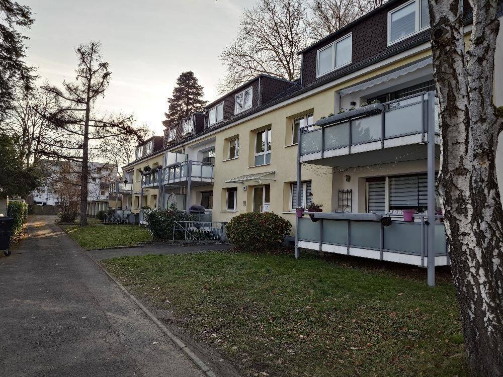 Schöne 2-Zimmer Dachgeschosswohnung mit saniertem Duschbad/WC, 51143 Köln (Porz Langel Zündorf)