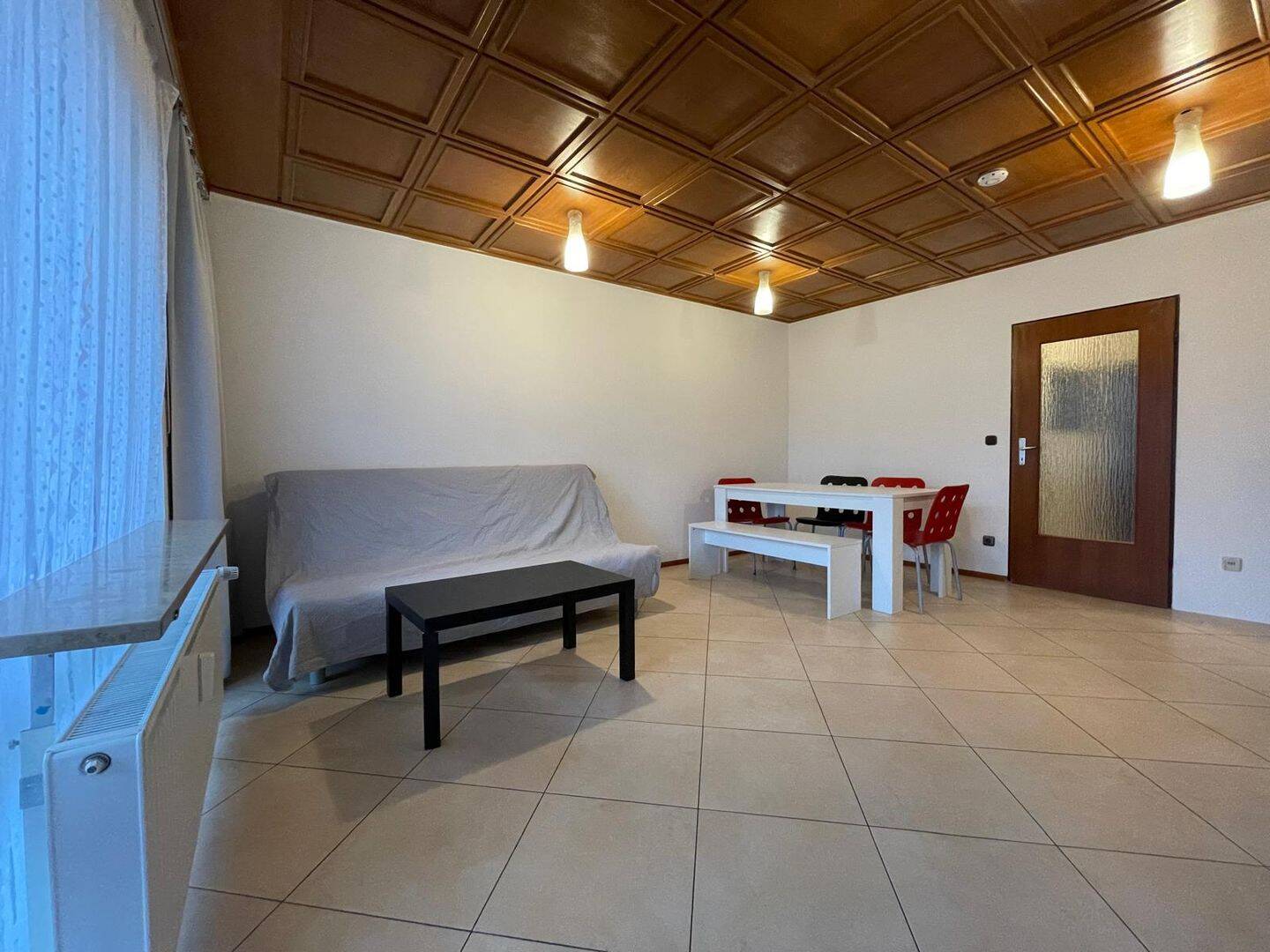 2 Zimmer-Wohnung zu vermieten Balkon,Möbel,EBK,Tiefgarage,Keller