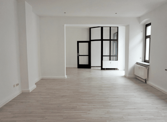 Viel Platz zum Leben: 4-Raumwohnung in zentraler Lage mit EBK, 9130 Chemnitz (Hilbersdorf Sonnenberg Yorckgebiet Zentrum)