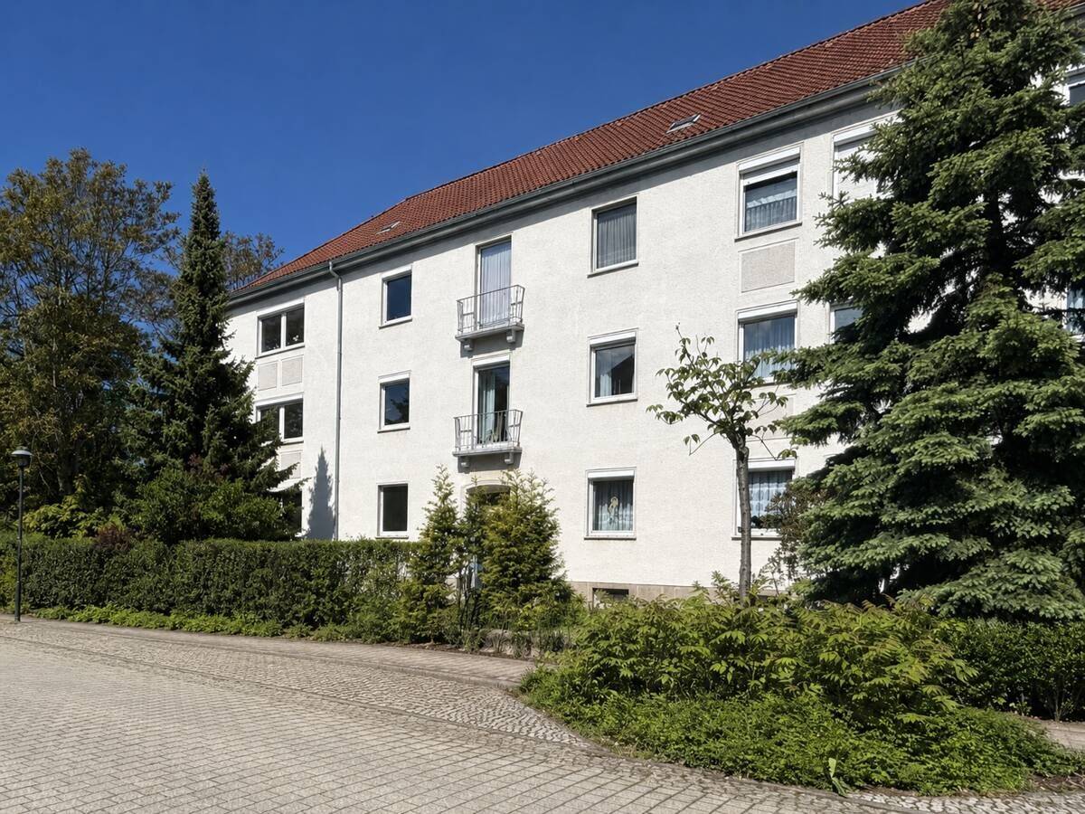 67 m² Wohnfläche: Sanierte und bezugsfreie Eigentumswohnung mit Renditepotenzial in Wolfen, 6766 Bitterfeld-Wolfen