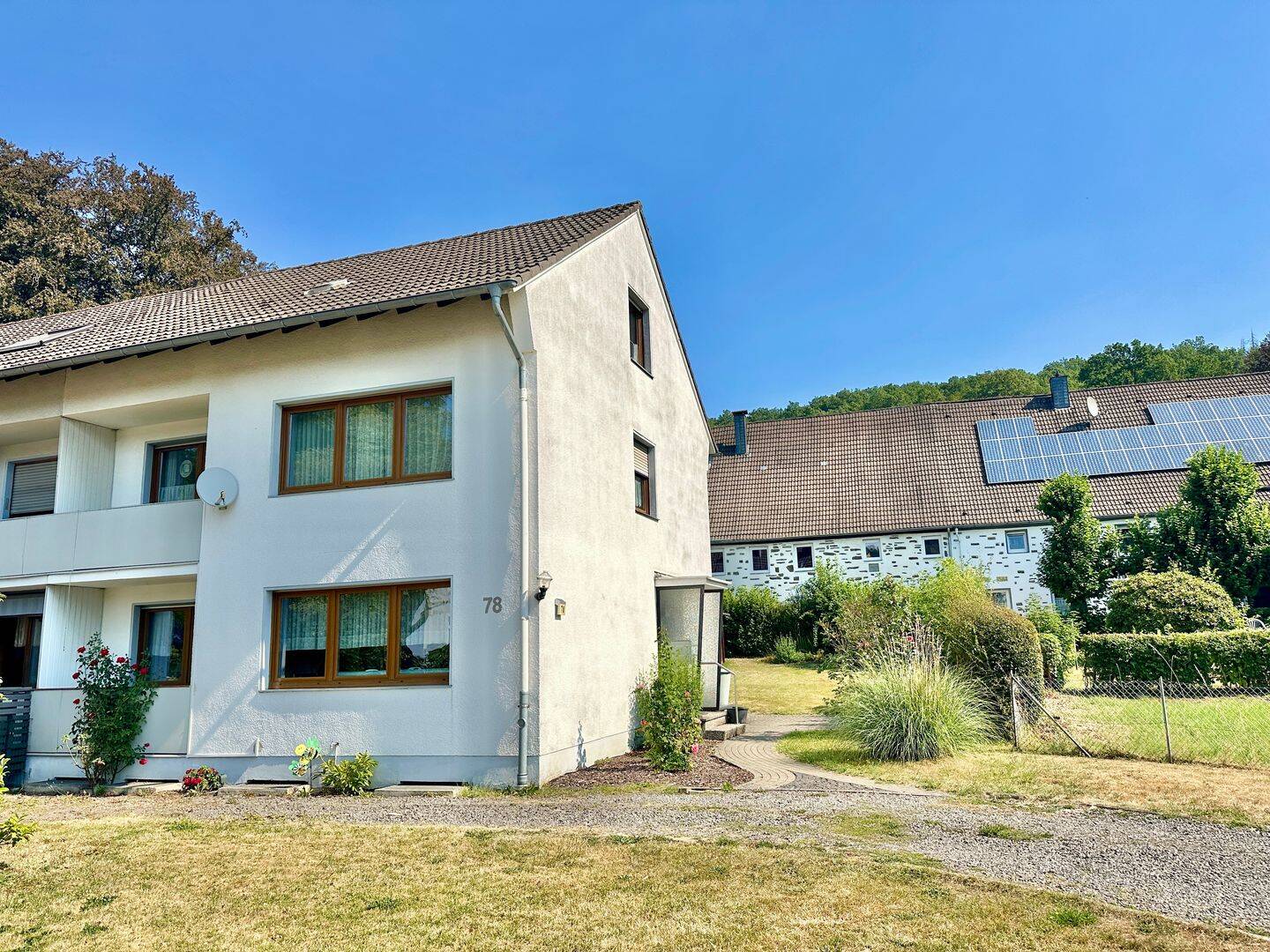 Ein Zuhause mit Möglichkeiten – Doppelhaushälfte mit großem Garten und Ausbaupotenzial, 58515 Lüdenscheid