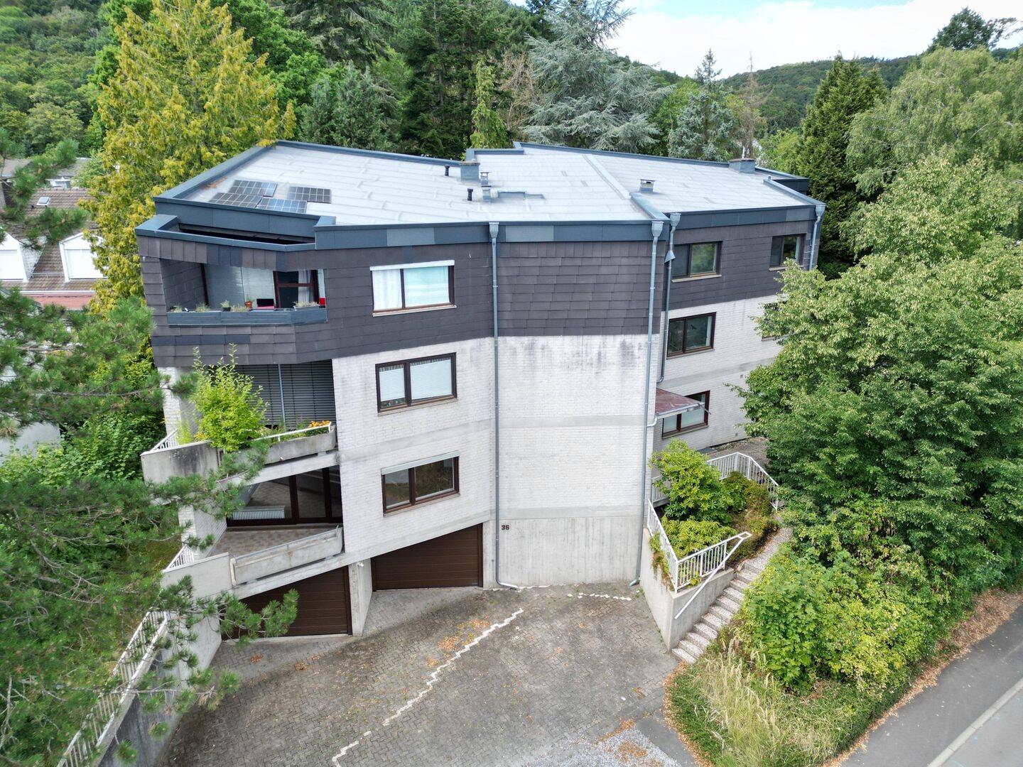 Exklusives Wohnerlebnis im Grünen – Großzügige 5-Zimmer-Erdgeschosswohnung mit privatem Garten am Brasselsberg!
