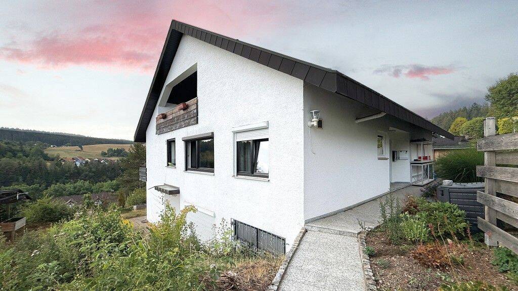 Attraktive 3½-Zimmer-Eigentumswohnung mit Panoramablick, 78089 Unterkirnach