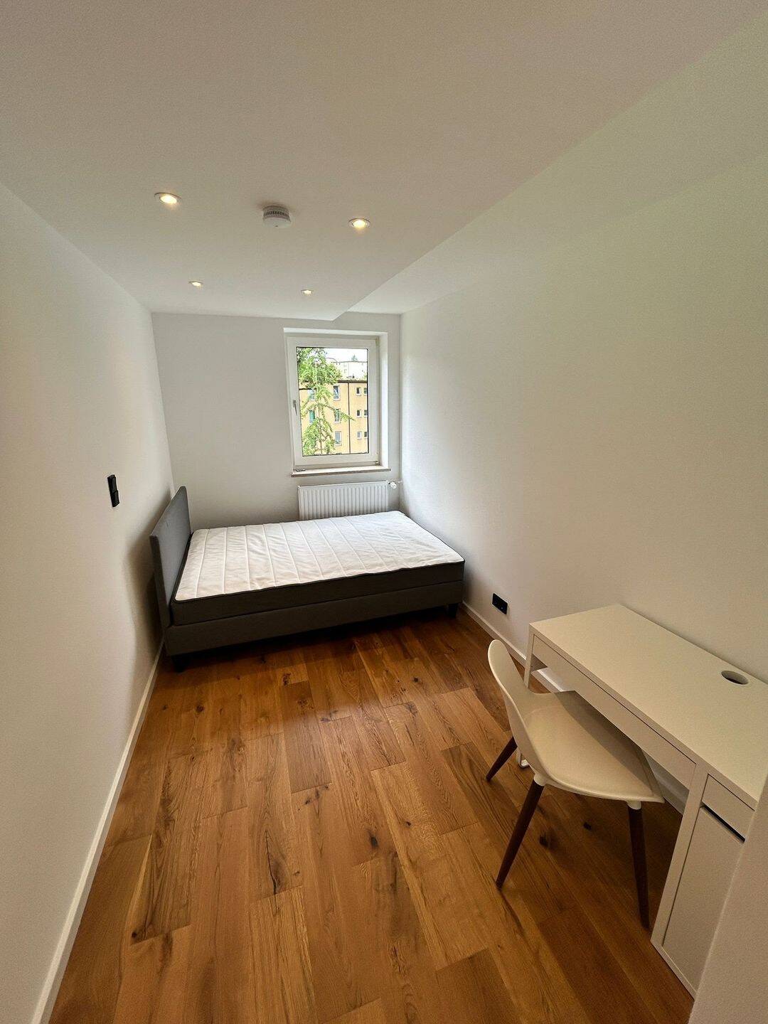 Möbliertes WG-Zimmer an der U-Bahn Böhmerwaldplatz, 81677 München (Au-Haidhausen Berg am Laim Bogenhausen)