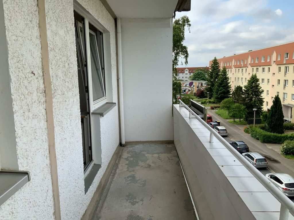 Studenten aufgepasst: Frisch sanierte 1-Zimmerwohnung mit Aufzug u. Balkon, 4209 Leipzig (Grünau-Mitte Grünau-Nord Grünau-Ost Schönau)