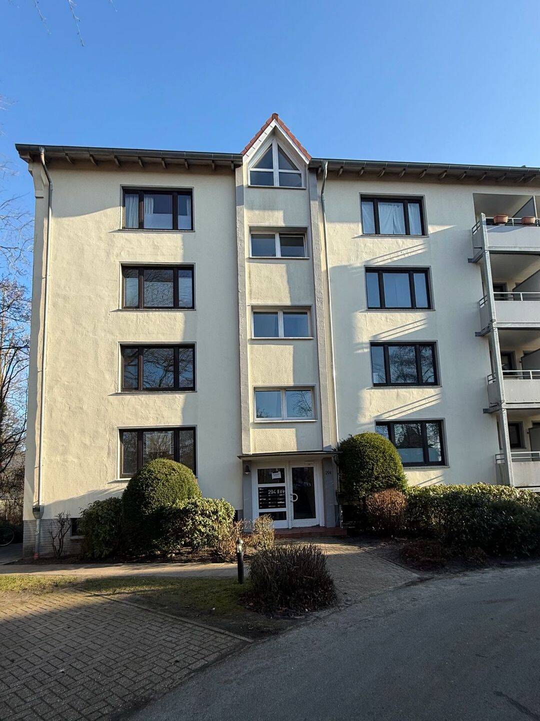 Helle, bezugsfreie 3-Zimmer-Wohnung mit Balkon und Stellplatz – provisionsfrei