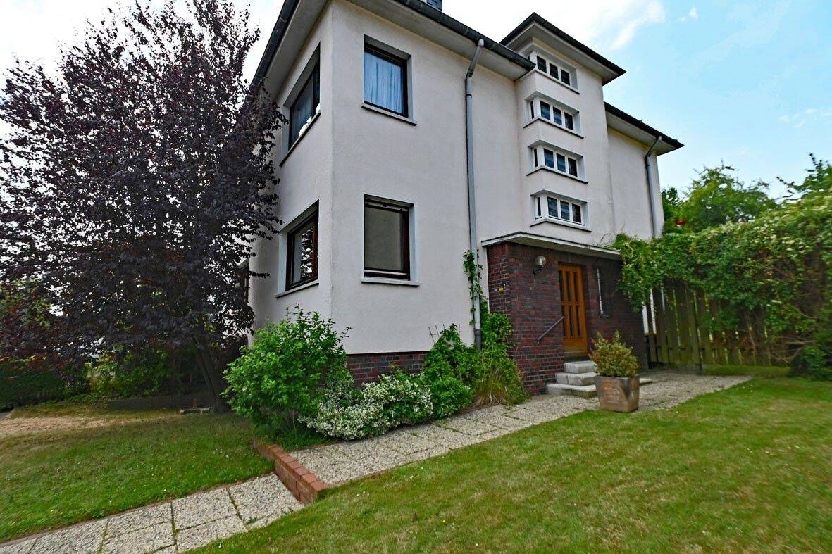 Golden Times im Goldammerweg! Ca. 200 m² großes, sanierungsbedürftiges Schmuckstück in Stadtwald, 45134 Essen (Bergerhausen Bredeney Rellinghausen Stadtwald)