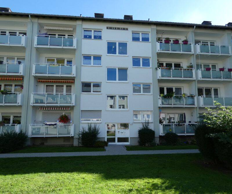 Modernisierte 3-Zi.-Whg. mit Balkon in angrenzender Nähe zu E-Haarzopf!, 45149 Essen (Fulerum Haarzopf Margarethenhöhe)