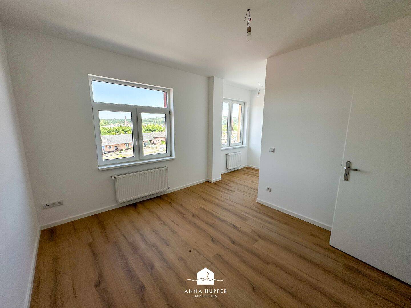 Frisch sanierte 3-Raumwohnung im Dachgeschoss, 7545 Gera (Bieblach Innenstadt Ostviertel Pforten Untermhaus)