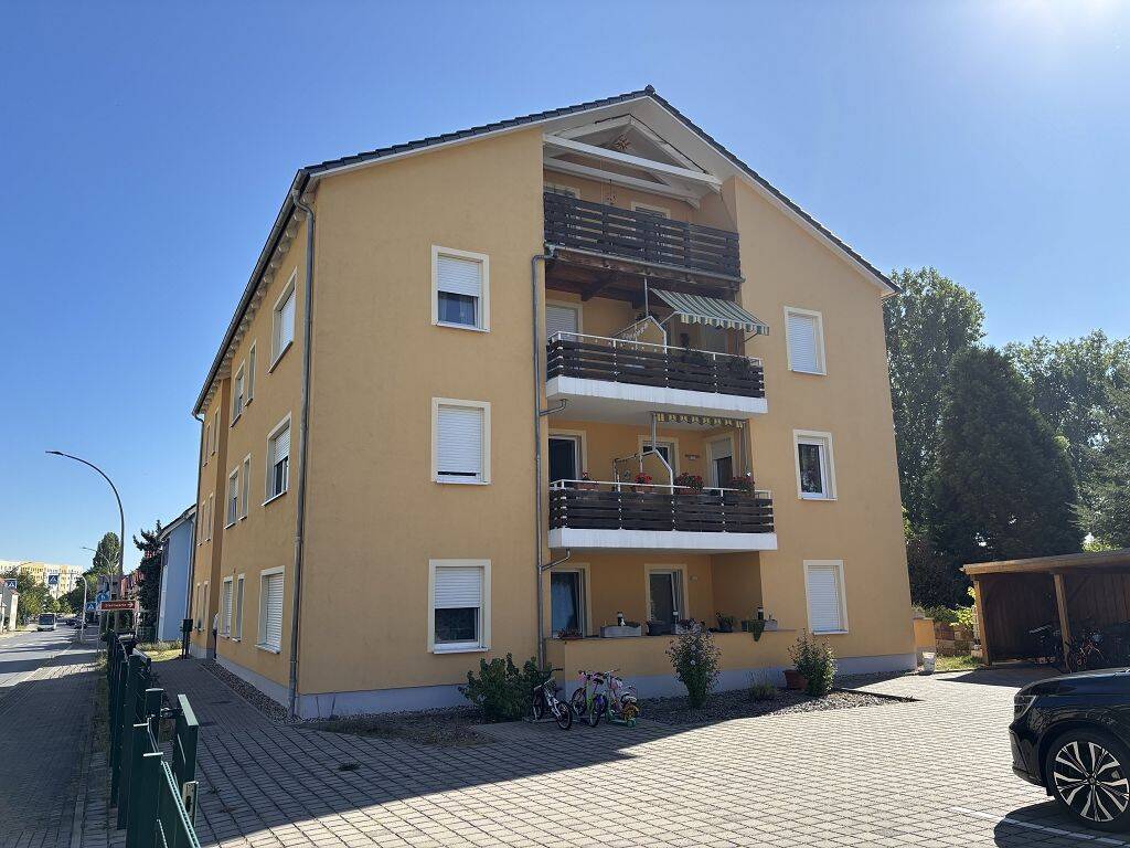 W3509 – Geräumige 3RW m. Balkon in Weida, 1587 Riesa