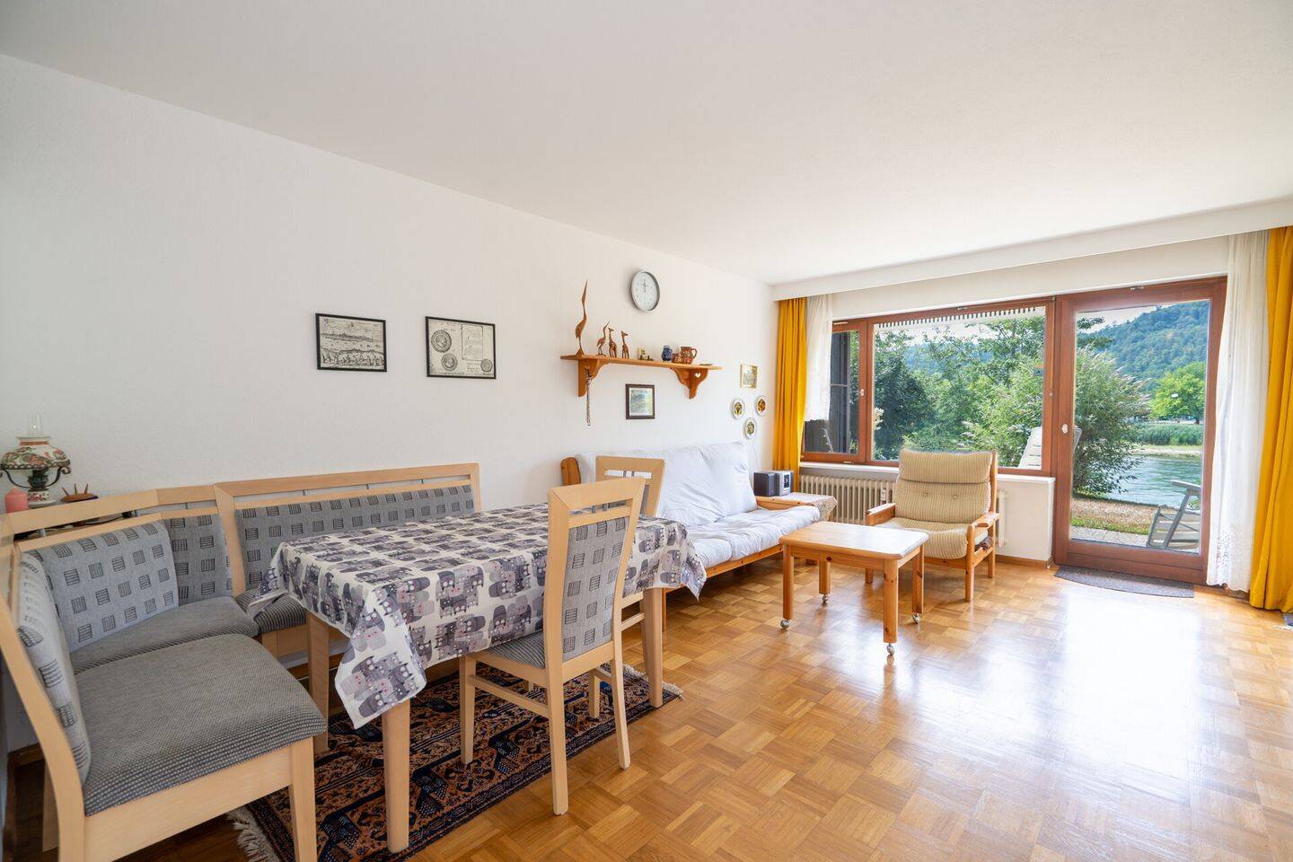 Seltene Gelegenheit – charmante 1-Zimmer-Wohnung mit Terrasse in traumhafter Rheinlage, 79790 Küssaberg