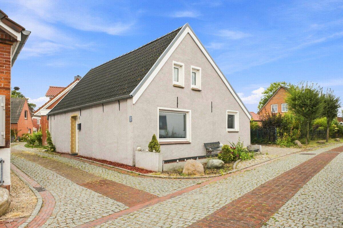 Historisch-charmantes EFH mit Garage in beliebter Ferienregion, 26736 Krummhörn