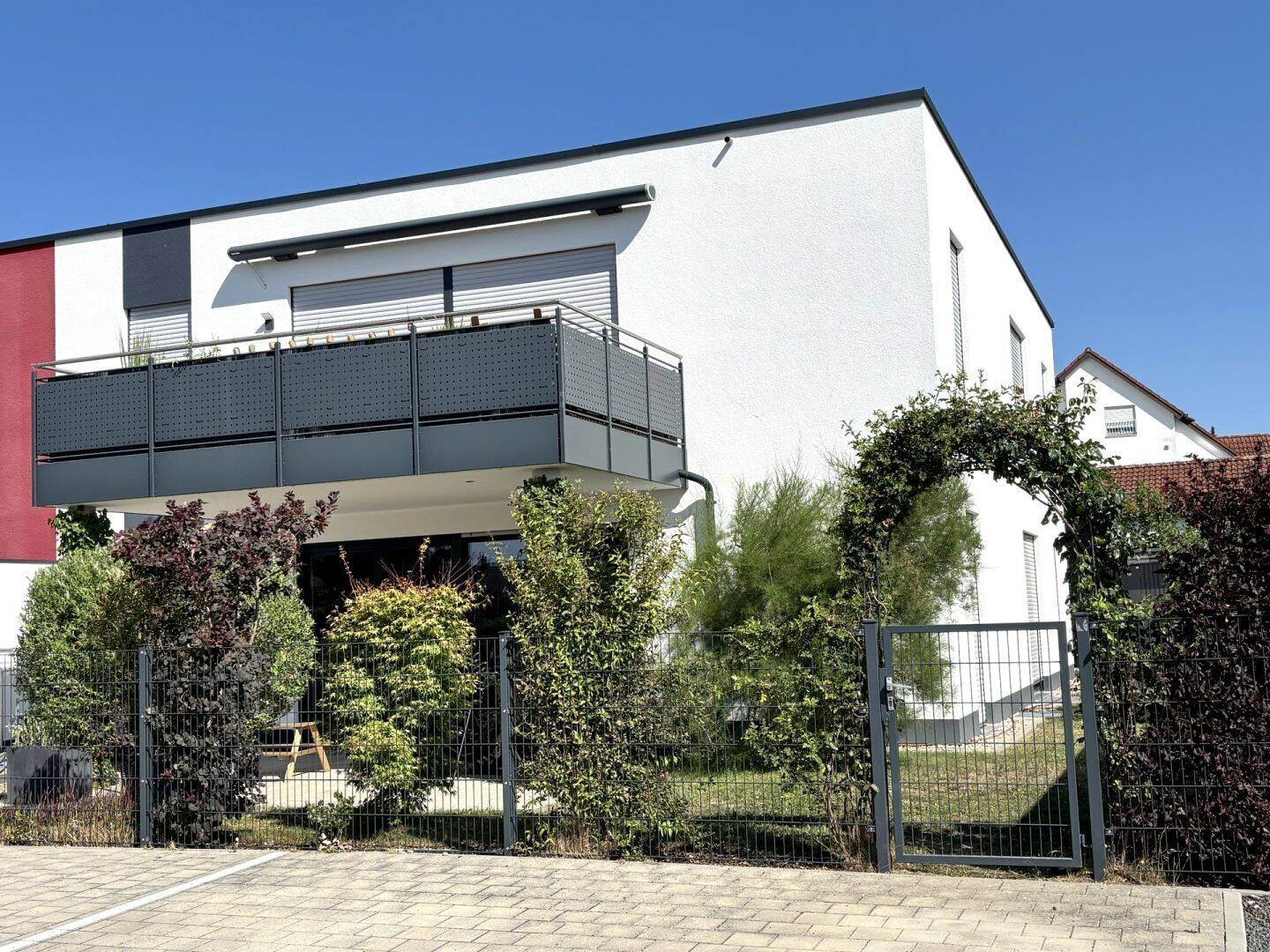 Traumhafte 3-Zimmer-Erdgeschosswohnung mit großem Garten in Gablingen-Lützelburg, 86456 Gablingen
