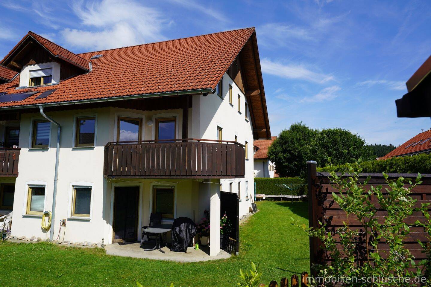 Schöne 2 Zimmer Terrassenwohnung mit Einbauküche, Garage, Keller in Weiler, gleich beziehbar, 88171 Weiler-Simmerberg