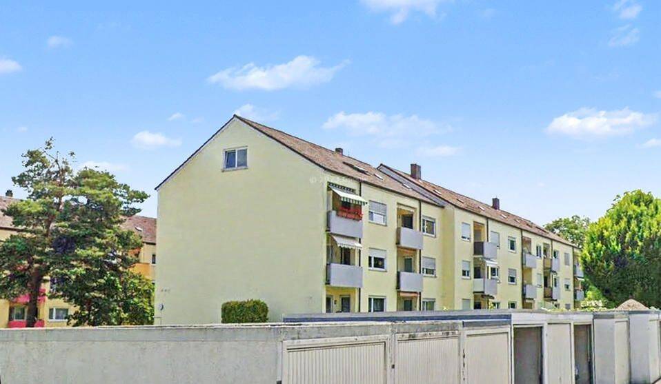 Schnucklige 2-Zimmer-Dachgeschoss-Wohnung in Baienfurt, 88255 Baienfurt