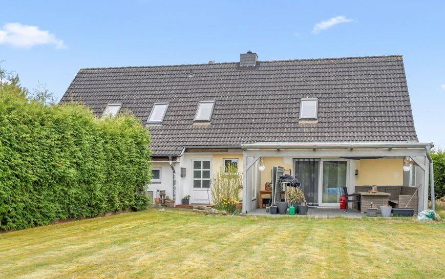 Einfamilienhaus mit Wärmepumpe und PV in 24619 Bornhöved, 24619 Bornhöved