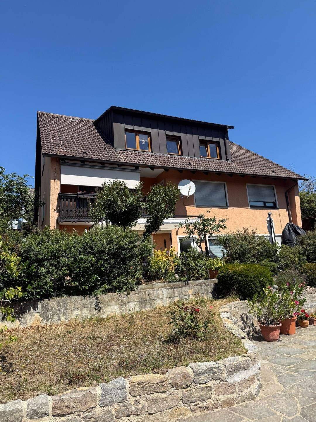 Super Wohnhaus in Top Lage Höchberg mit 5 Wohnungen flexibel nutzbar, 97204 Höchberg
