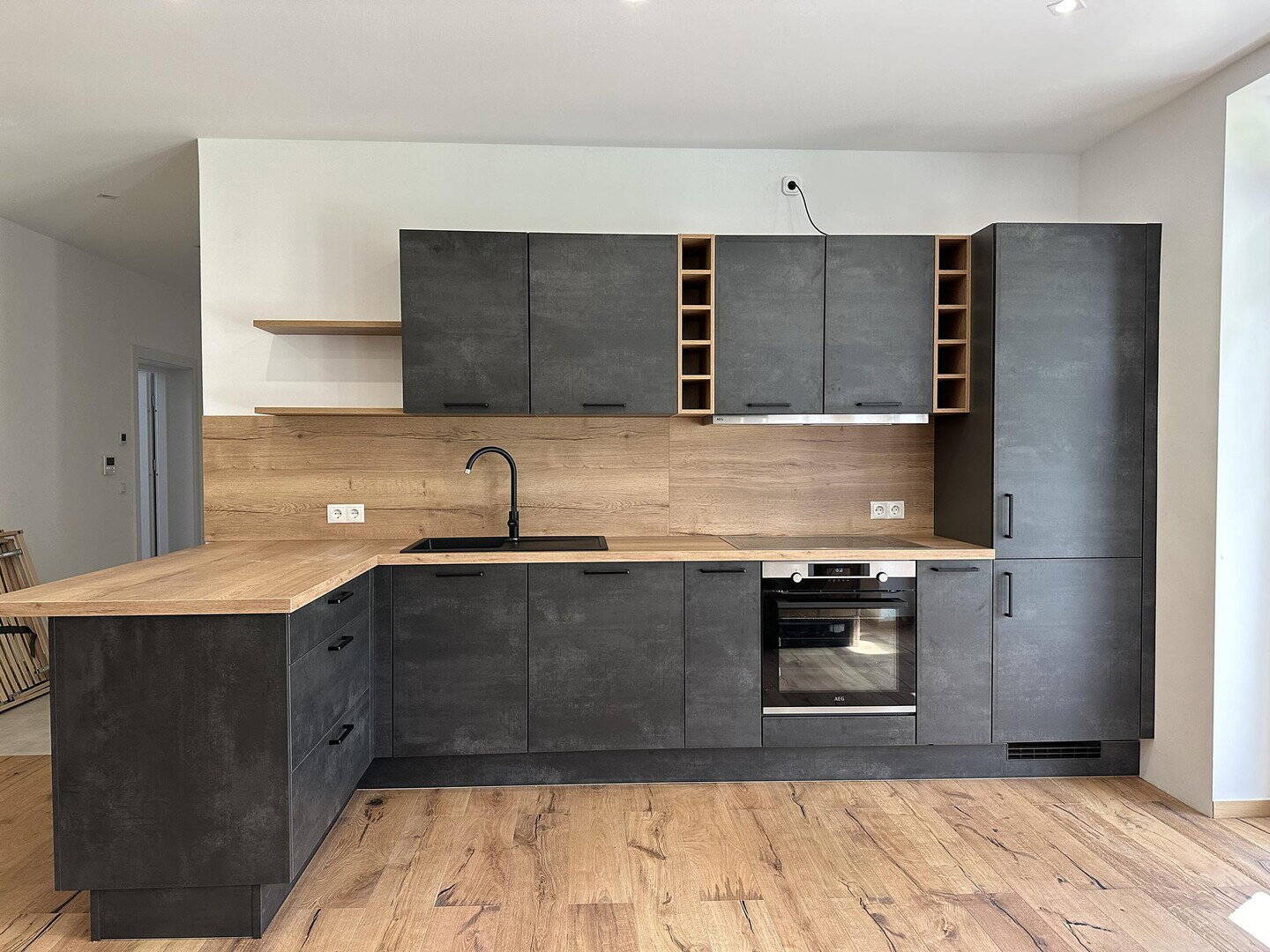 5 Zimmer EG-Wohnung, EBK, Parkett, Terrasse und Garten