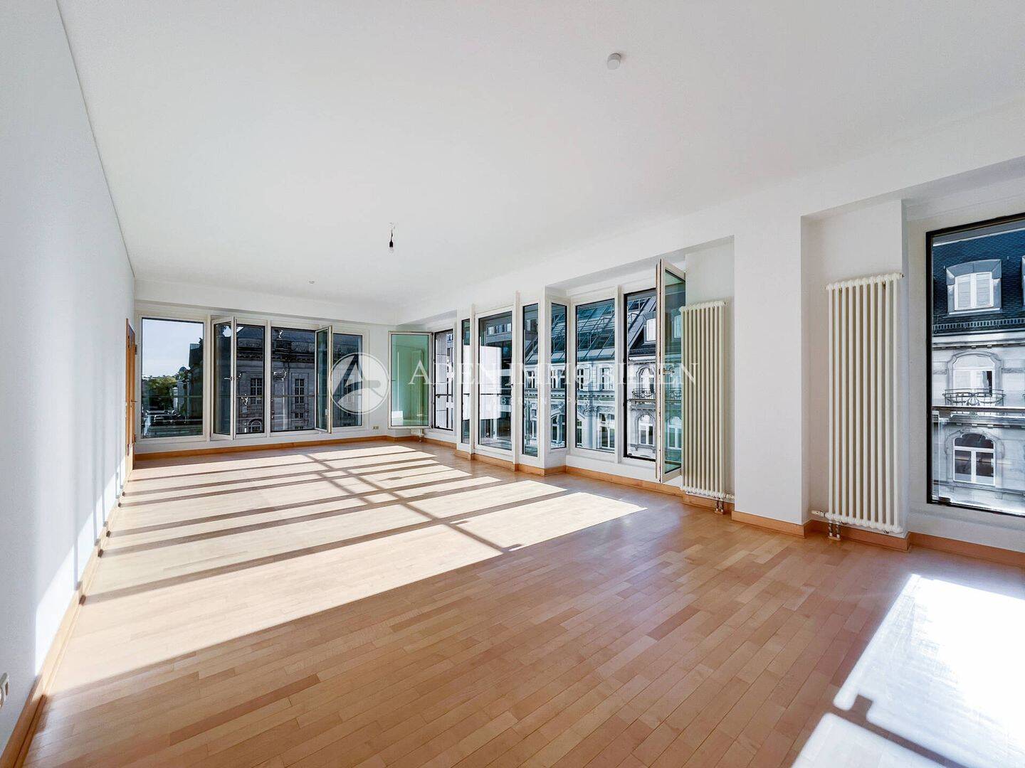 Blick auf den Fernsehturm & bodentiefe Fenster! Exklusive 141-m²-Wohnung!, 10117 Berlin (Mitte)