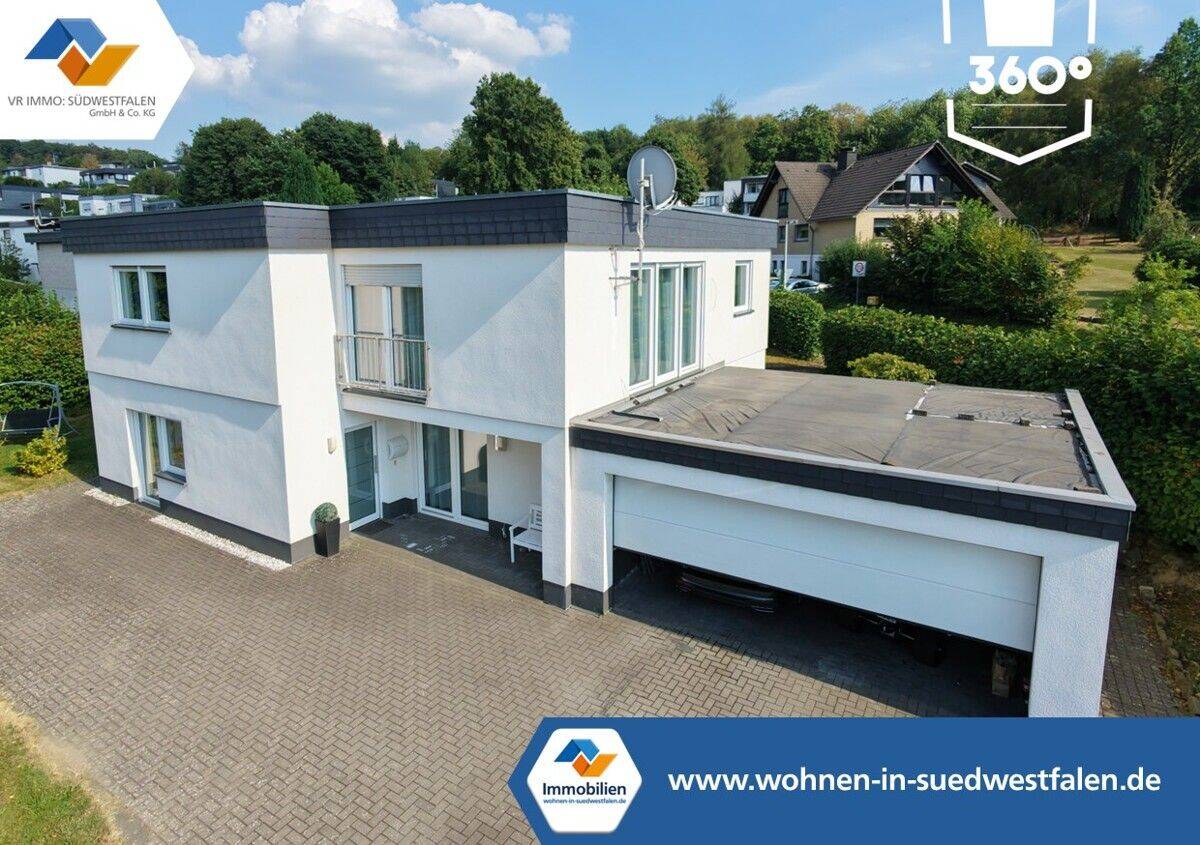 VR Immo: Modernes Einfamilienhaus mit Einliegerwohnung und Doppelgarage, 58540 Meinerzhagen