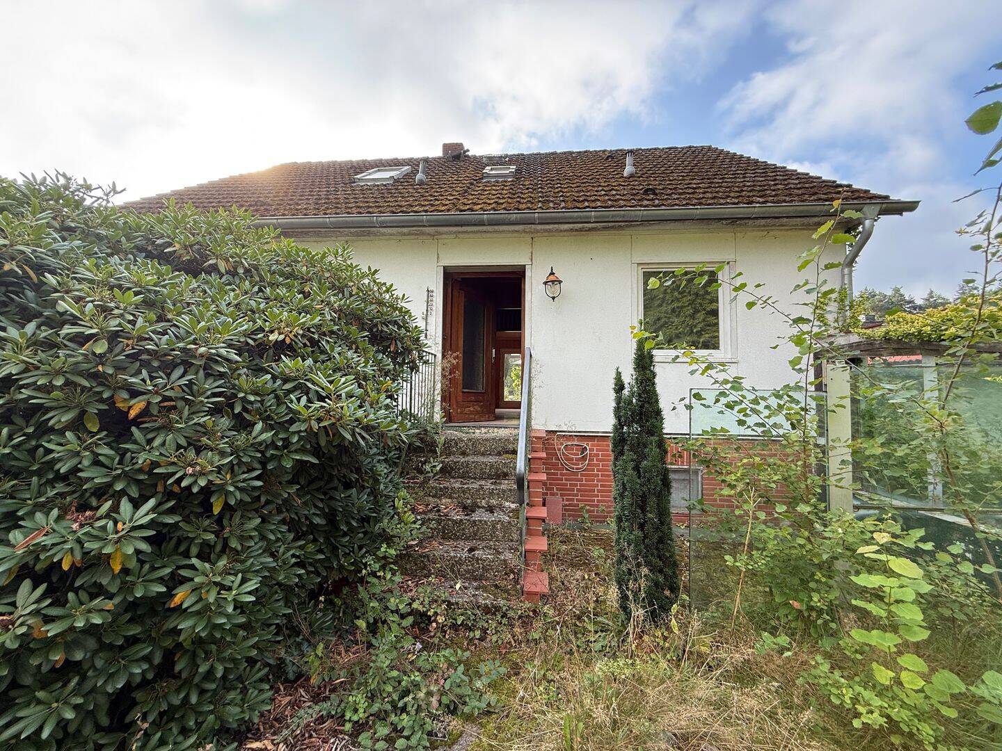 *** Sanierungsobjekt mit großem Grundstück direkt am Naturschutzgebiet ***, 21441 Garstedt