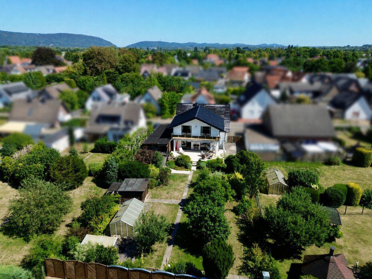 Großzügiges Familienhaus mit 196 m² Wohnfläche, idyllischem Garten & viel Lebensqualität, 32547 Bad Oeynhausen
