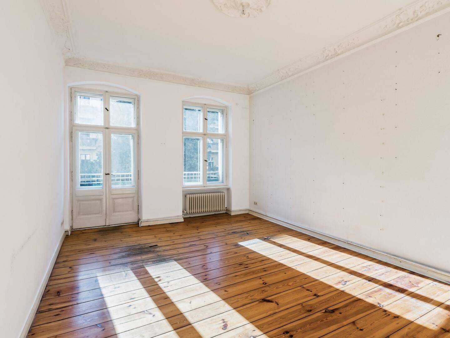 Charmante Stuckaltbauwohnung mit Balkon in begehrter Neuköllner Kiezlage, 12047 Berlin (Neukölln Kolonie Freie Stunde)