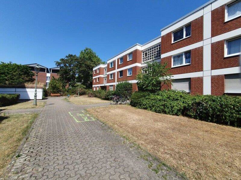 Single-Wohnung für wenig Geld (nur mit WBS) zum selber renovieren, 40593 Düsseldorf (Benrath Garath Urdenbach)