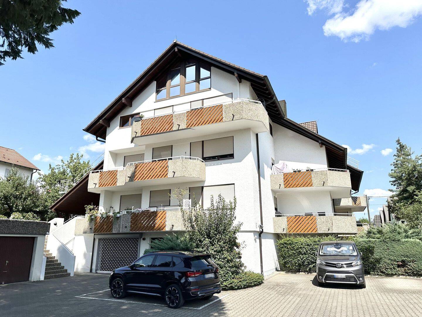 Wohnen wie im eigenen Haus – 128 m² Maisonette mit Balkon, Kamin & Garage, 78247 Hilzingen