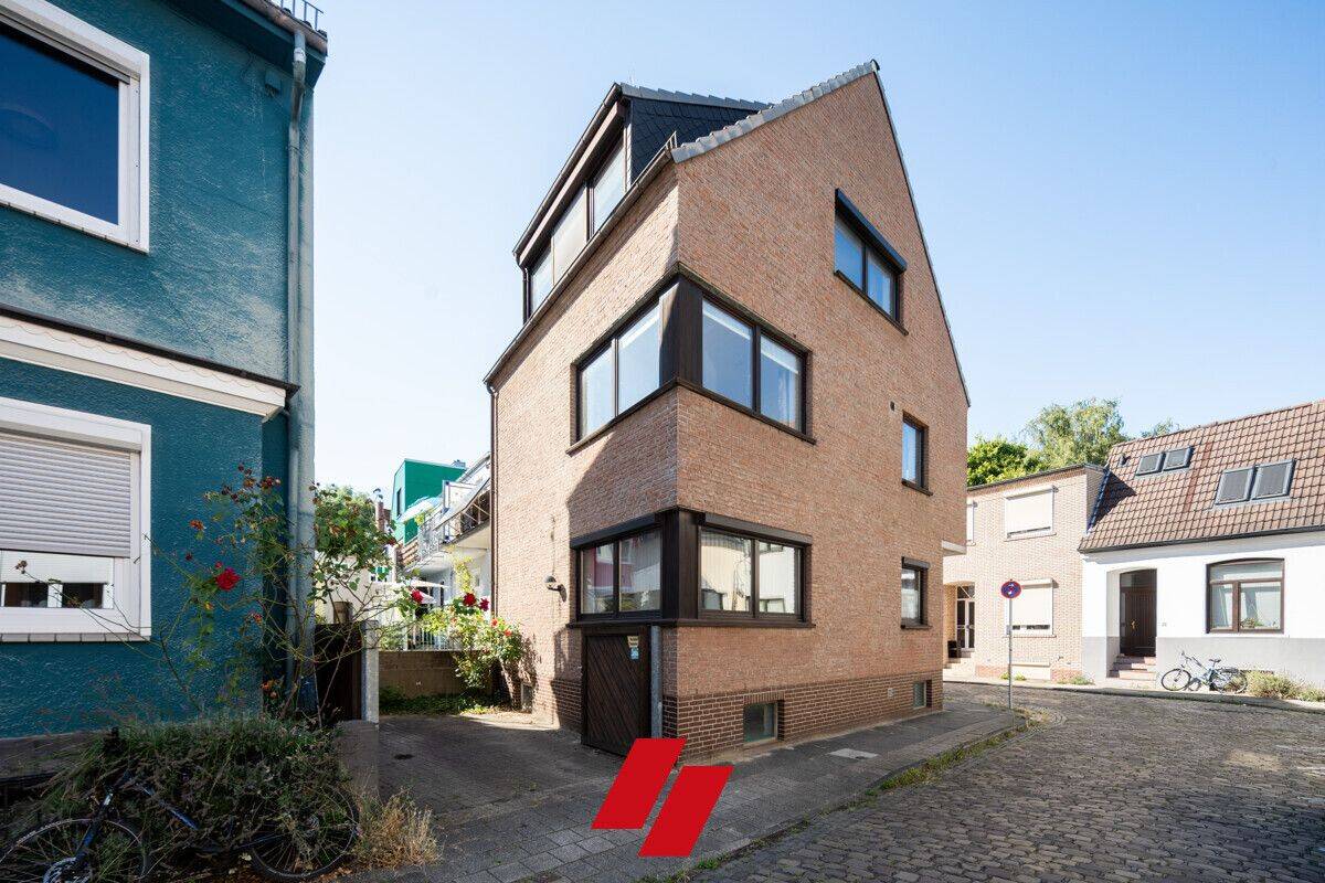 Hulsberg: Gut aufgeteiltes Reihenendhaus mit Keller und PKW-Stellplatz auf dem Grundstück!, 28205 Bremen (Hulsberg Peterswerder)