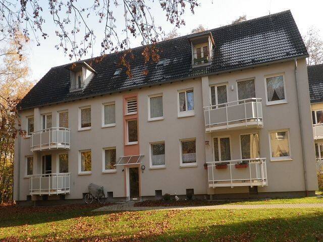 Gemütliche DG-Wohnung – bezugsfertig, 47279 Duisburg