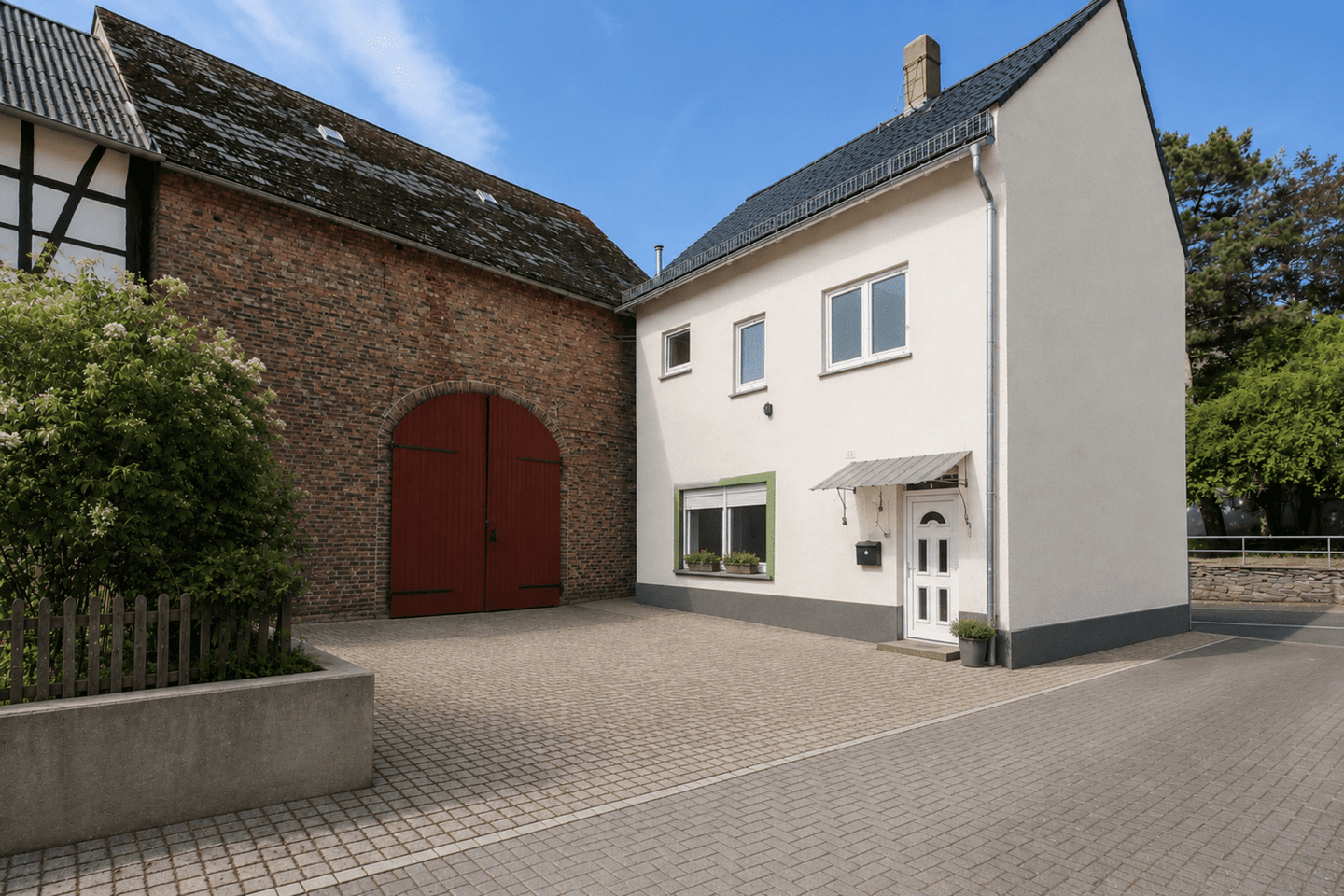 Sanierungsobjekt mit Potenzial im Zentrum von Niederwallmenach, 56357 Niederwallmenach