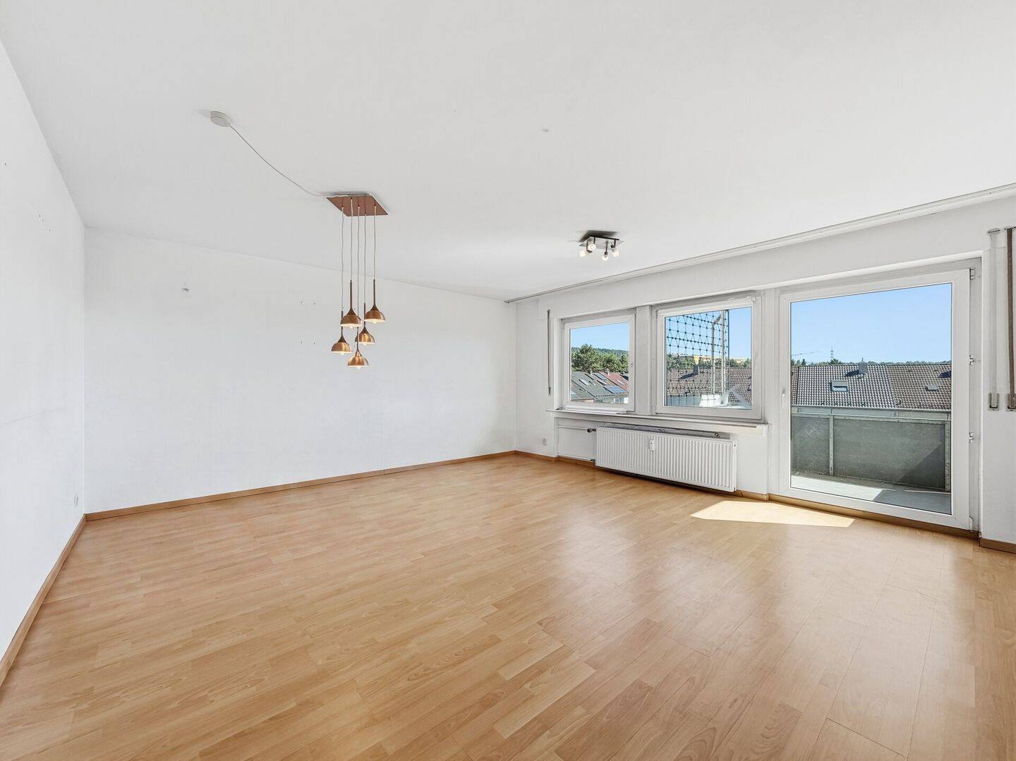 Helle und großzügige 4-Zimmer-Wohnung in ruhiger Wohngegend von Weingarten, 88250 Weingarten