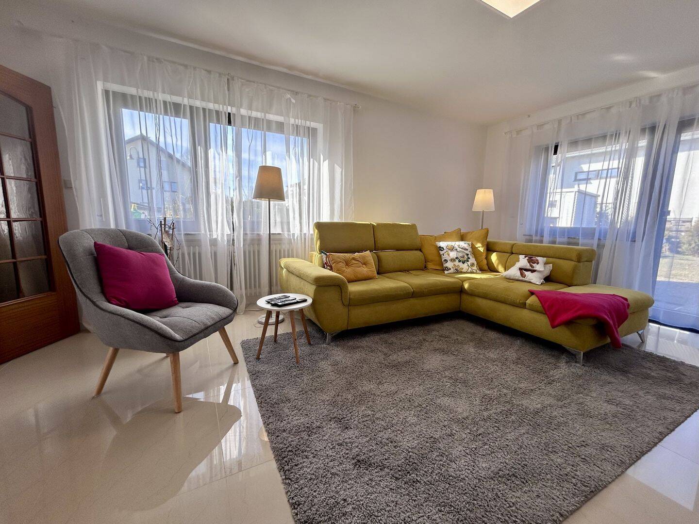 Ankommen und Wohlfühlen – 5 Zimmer, 2 Garagen mit eigenem Garten auf ca. 112 m², 36041 Fulda
