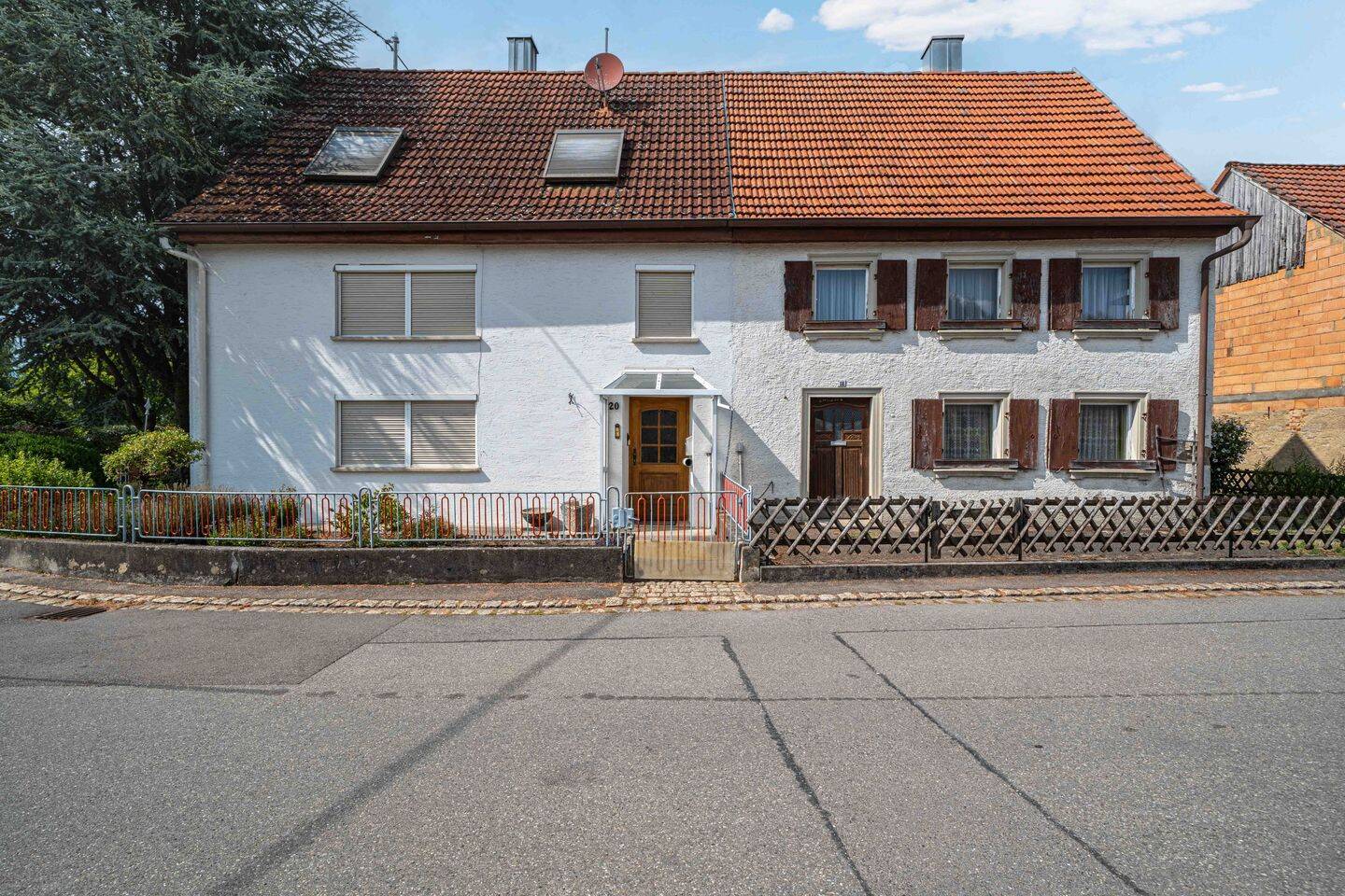 Einmaliges Potenzial! Zwei Haushälften, viele Möglichkeiten, 89584 Ehingen (Donau)