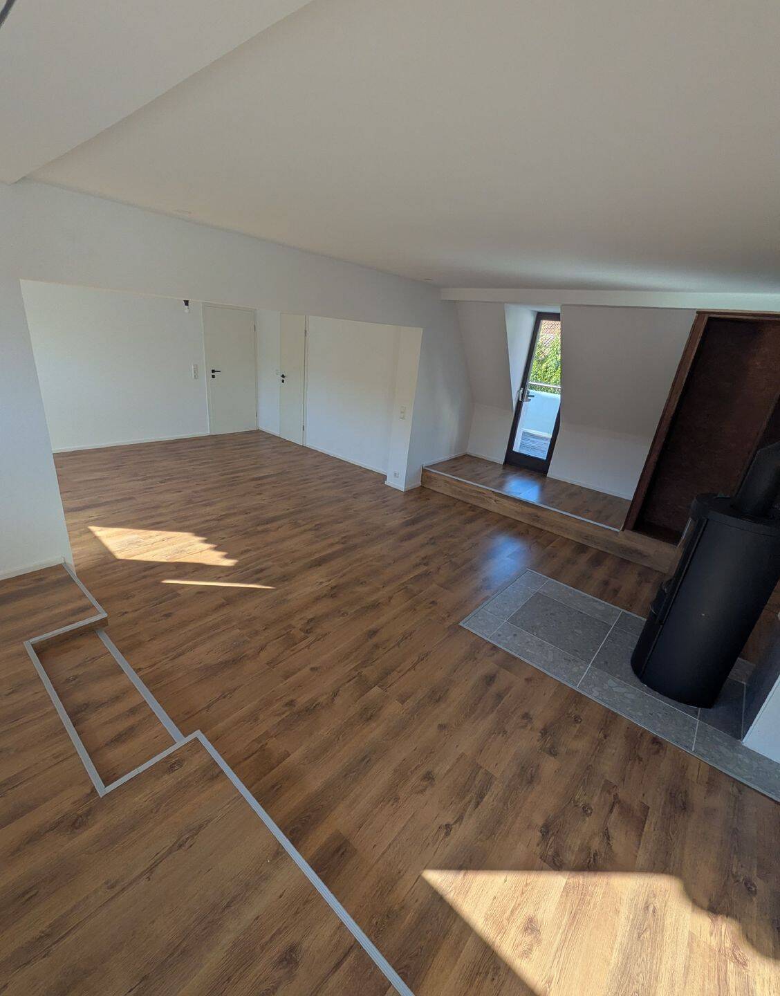 Großzügige 4-Zimmer-Wohnung in Zellingen, 97225 Zellingen