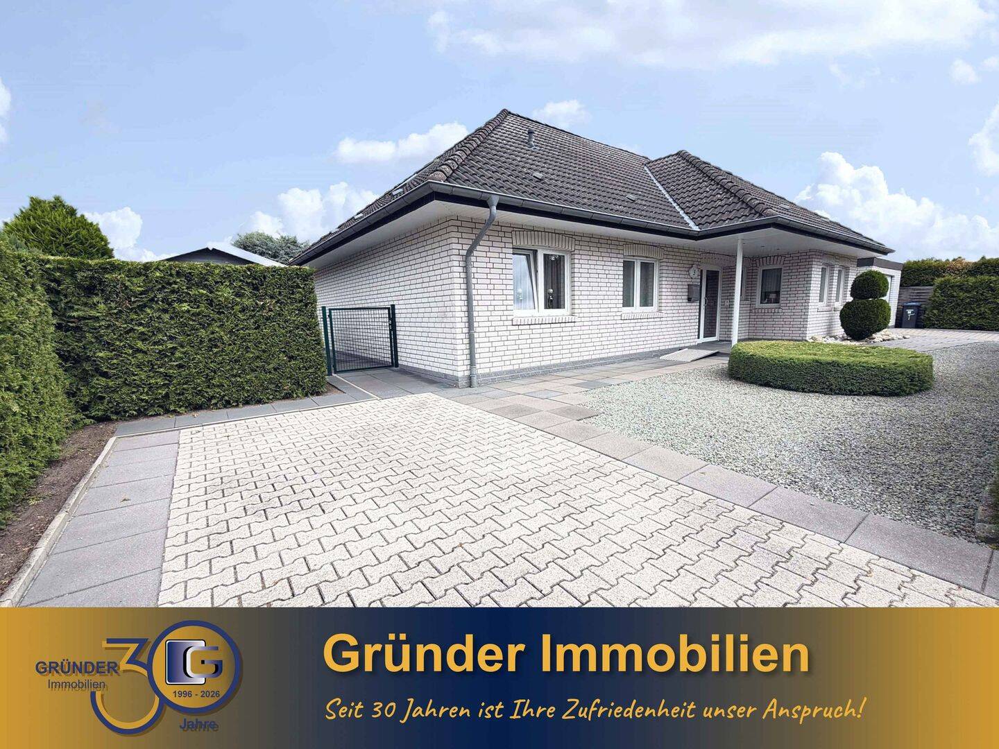 Ebenerdiger Doppelwinkelwalmdachbungalow in Sackgassenlage, Ihre Suche könnte ein Ende haben. . ., 26907 Walchum