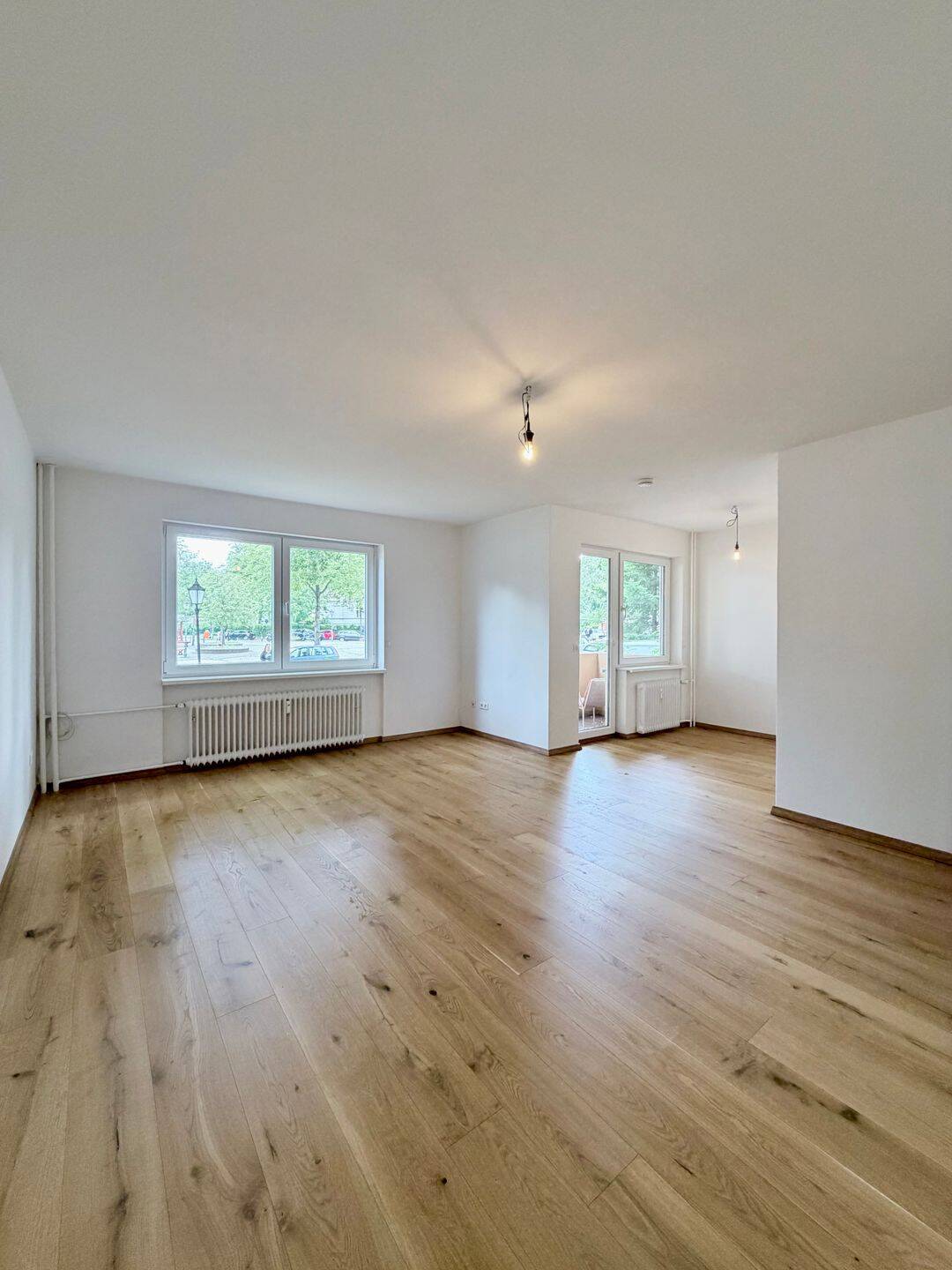 Stilvolle 2 Zimmer Wohnung mit Parkett, Balkon und Außenstellplatz in Lichterfelde, 12203 Berlin (Steglitz-Zehlendorf Lichterfelde)