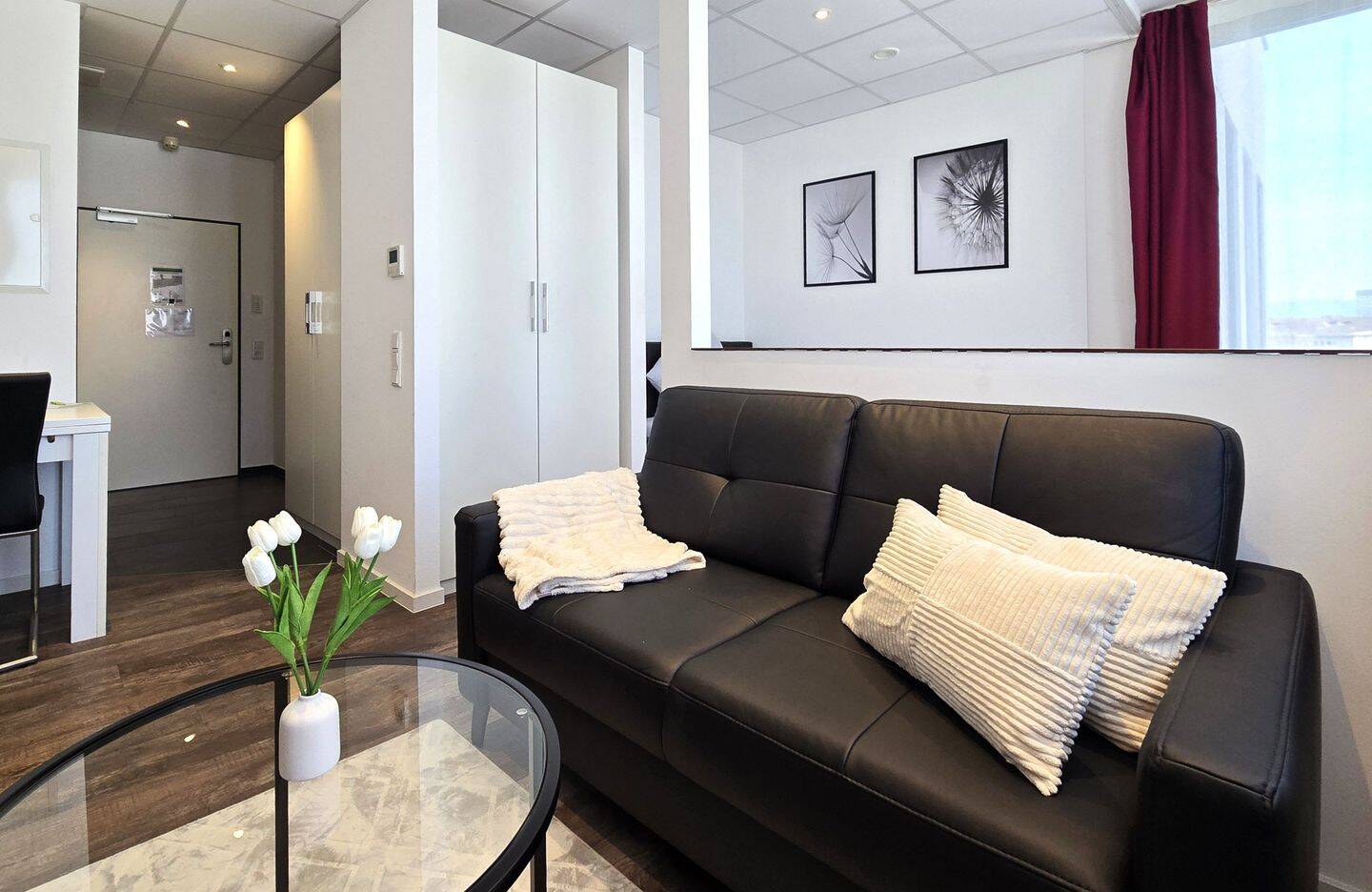 Klimatisiertes 1-Zimmer-Apartment, möbliert & voll ausgestattet, zentral in Niederrad, 60528 Frankfurt am Main (Niederrad Sachsenhausen Schwanheim)