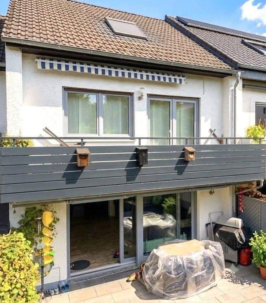 Modernisiertes Reihenmittelhaus „Sandwich Effekt“ ansehen-einziehen! Kein Sanierungsstau!, 65817 Eppstein