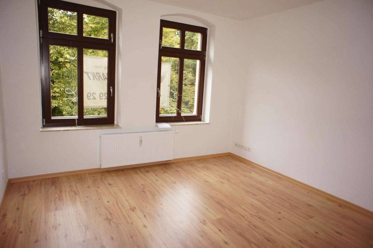 Frei ab 1.12.26 – Sonnigem Balkon !!! Laminat !!! im 1. OG !!!, 9131 Chemnitz (Ebersdorf Hilbersdorf)