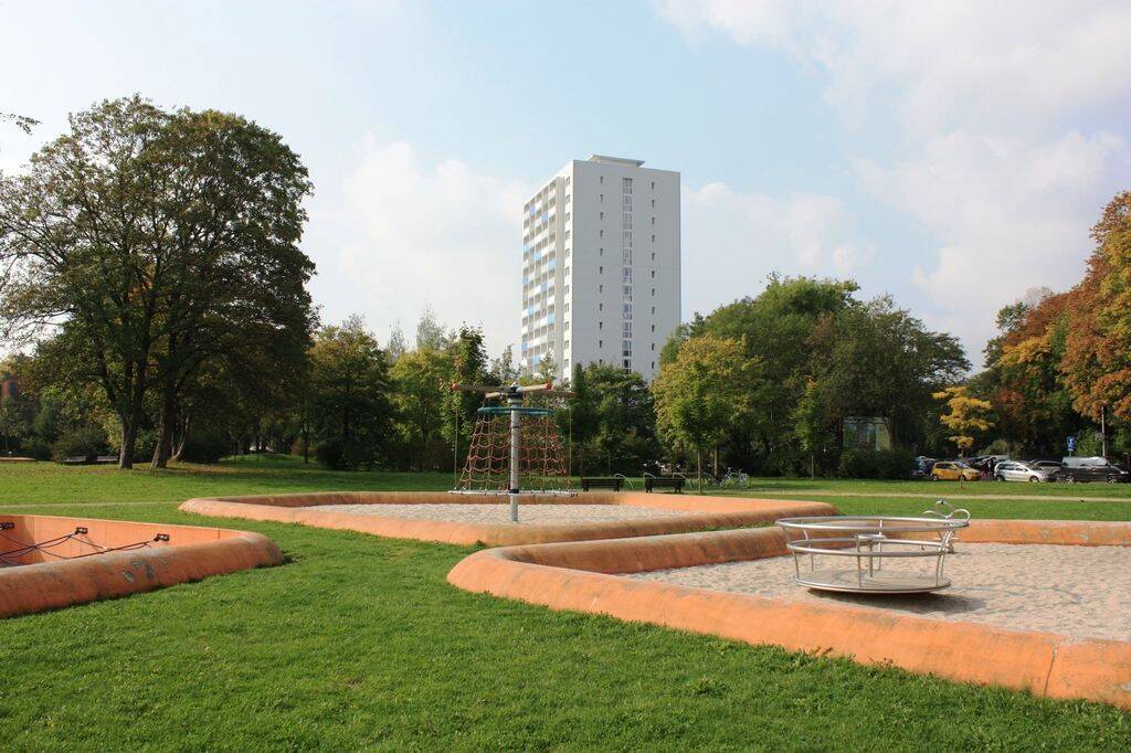 Mit Blick zum Schloßteich gelegene 2-Raum-Wohnung, 9111 Chemnitz (Altchemnitz Schloßchemnitz Zentrum)