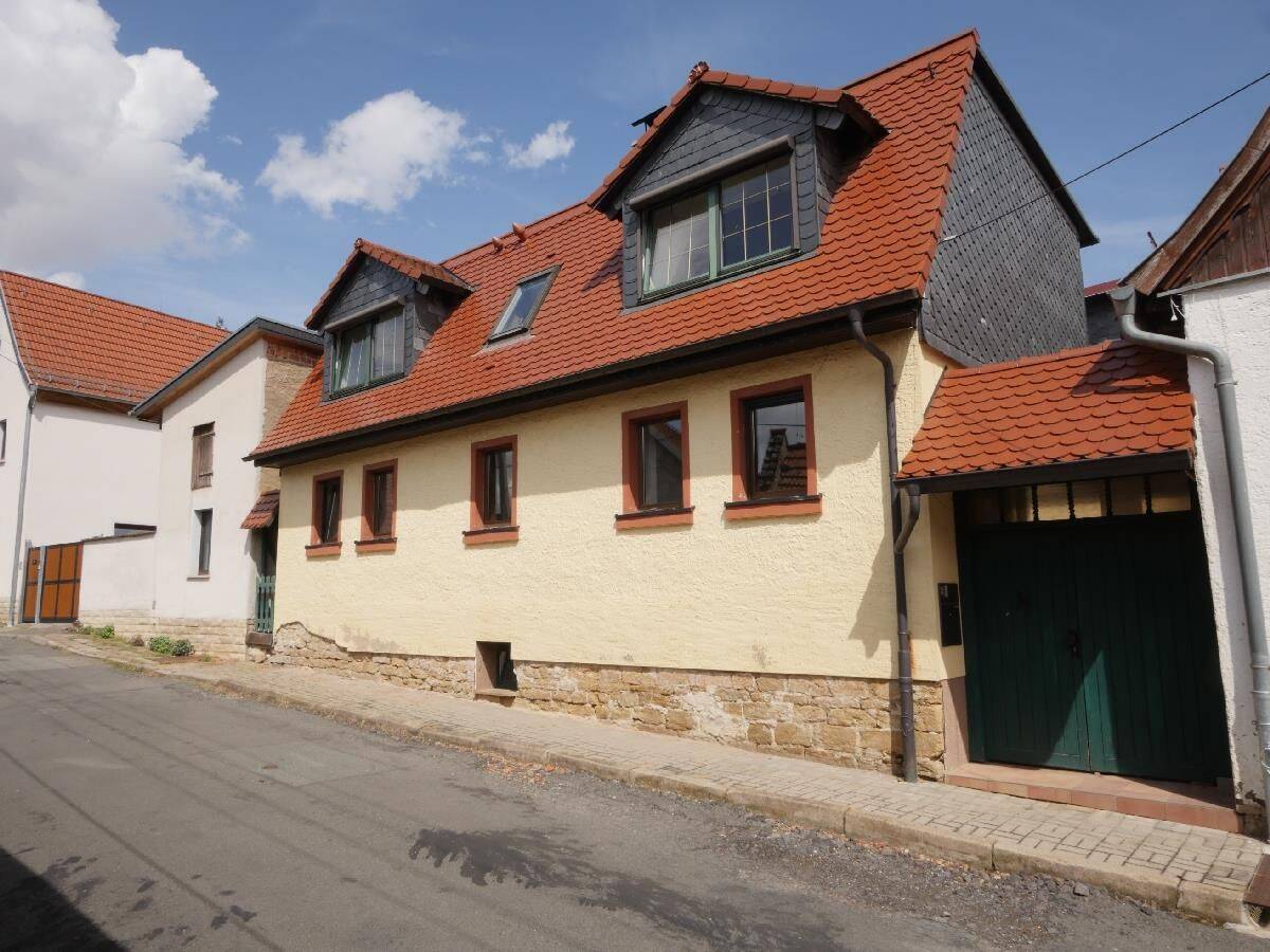 Hübsches SANIERUNGSOBJEKT im Kleinstädtchen | nördlich Weimar, 99439 Am Ettersberg (Buttelstedt)