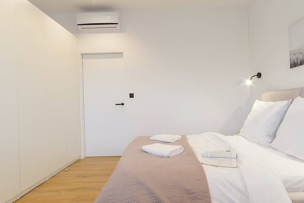 WG-Zimmer, 2 Zimmer, 80 m², in Erlangen, 91052 Erlangen (Anger Erlangen-Ost Erlangen-Süd Innenstadt)