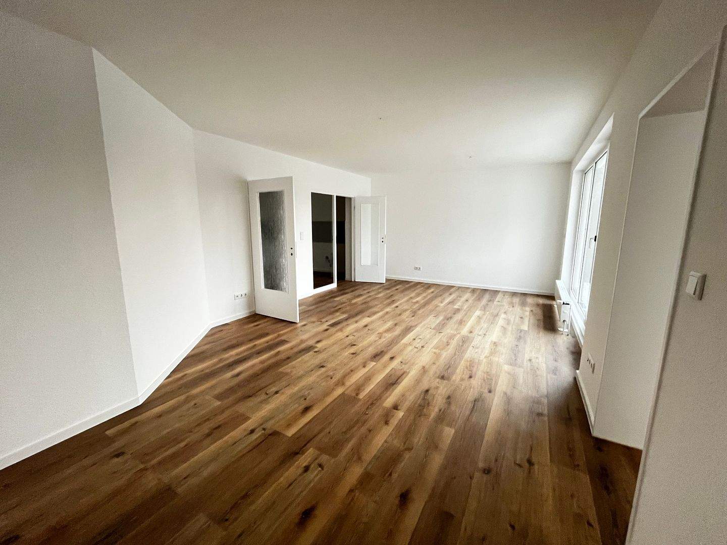 Moderne 2-Zimmer-Wohnung mit Balkon, Aufzug & Stellplatz in OS-Sutthausen, 49082 Osnabrück (Kalkhügel Nahne Schölerberg Sutthausen)