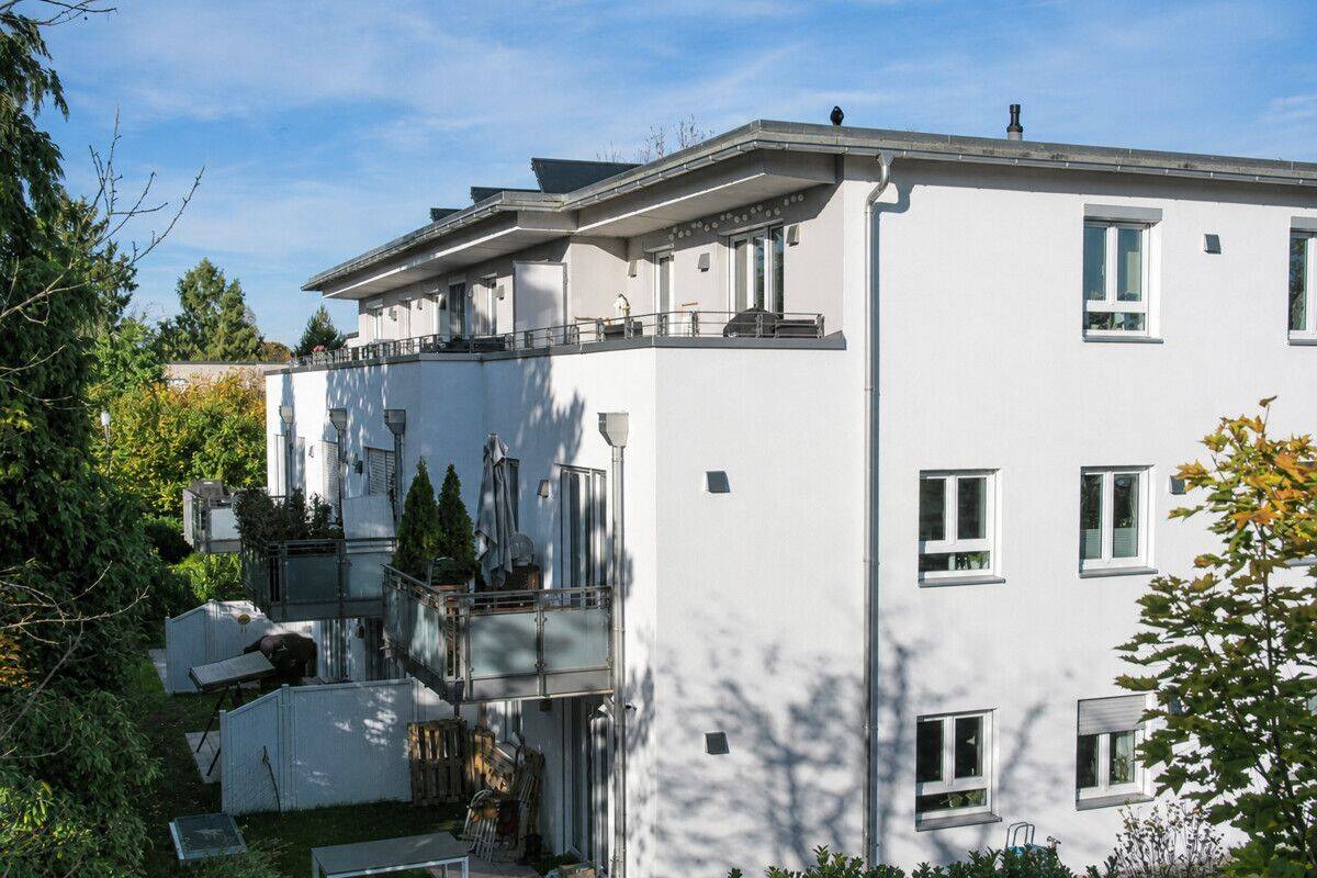 Wunderschöne zwei-Zimmer Wohnung mit Dachterrassen/ bezugsfrei ab 01.11.2026, 81247 München (Allach-Untermenzing Pasing-Obermenzing)